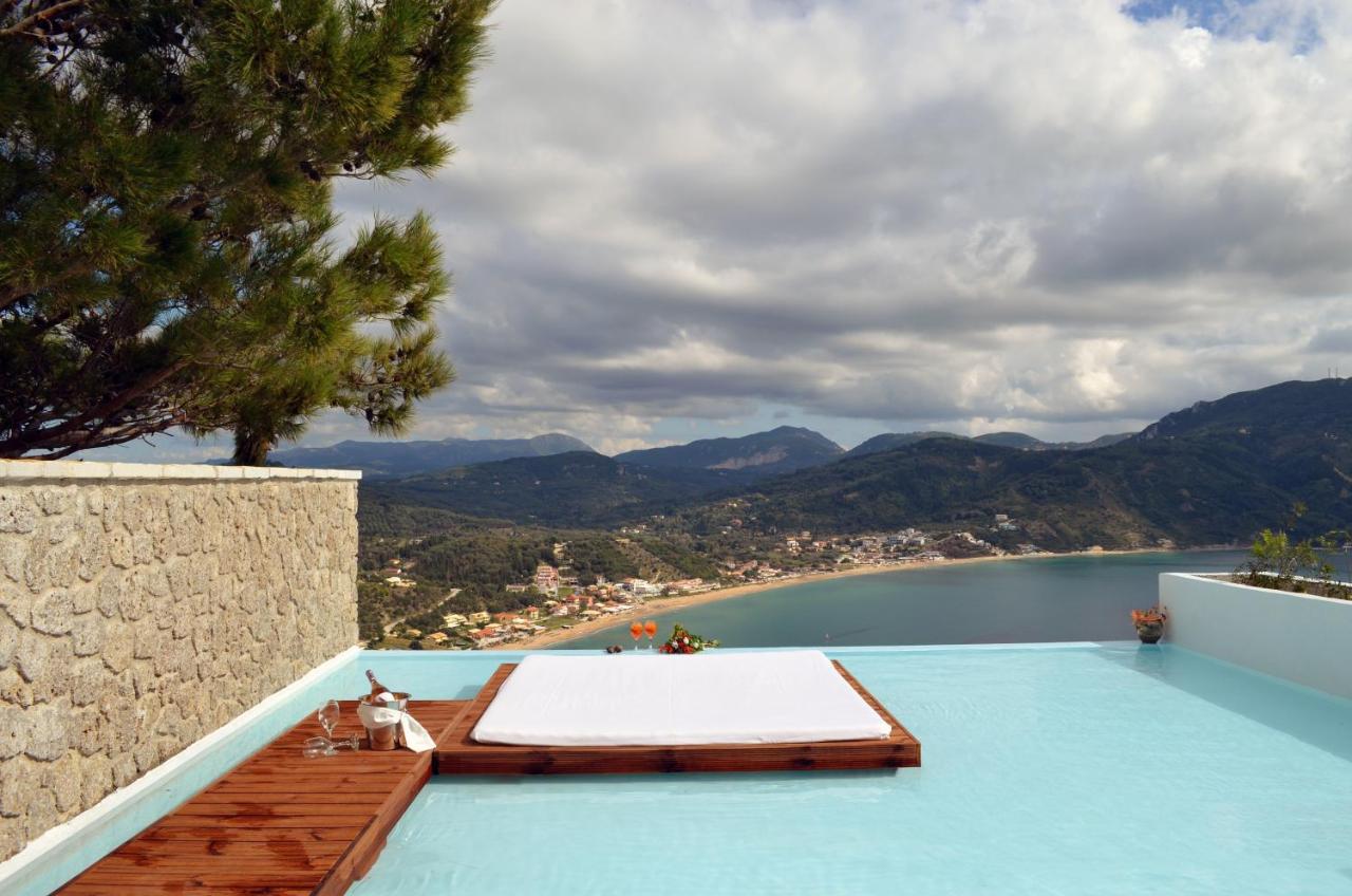 Zeus Throne Suites — Agios Georgios