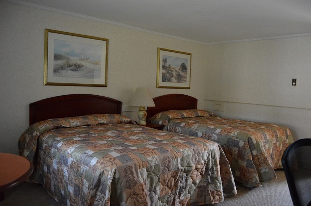 Kennebunk Gallery Motel & Cottages - photo 29