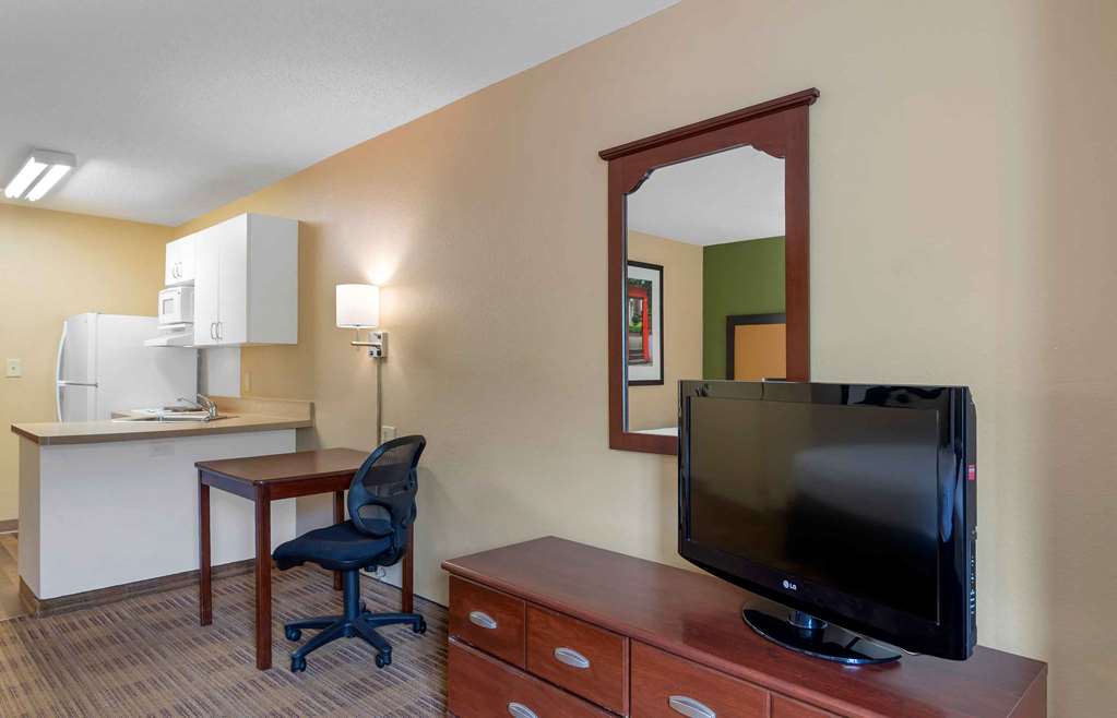 Extended Stay America Suites Atlanta Perimeter Crestline - photo 19