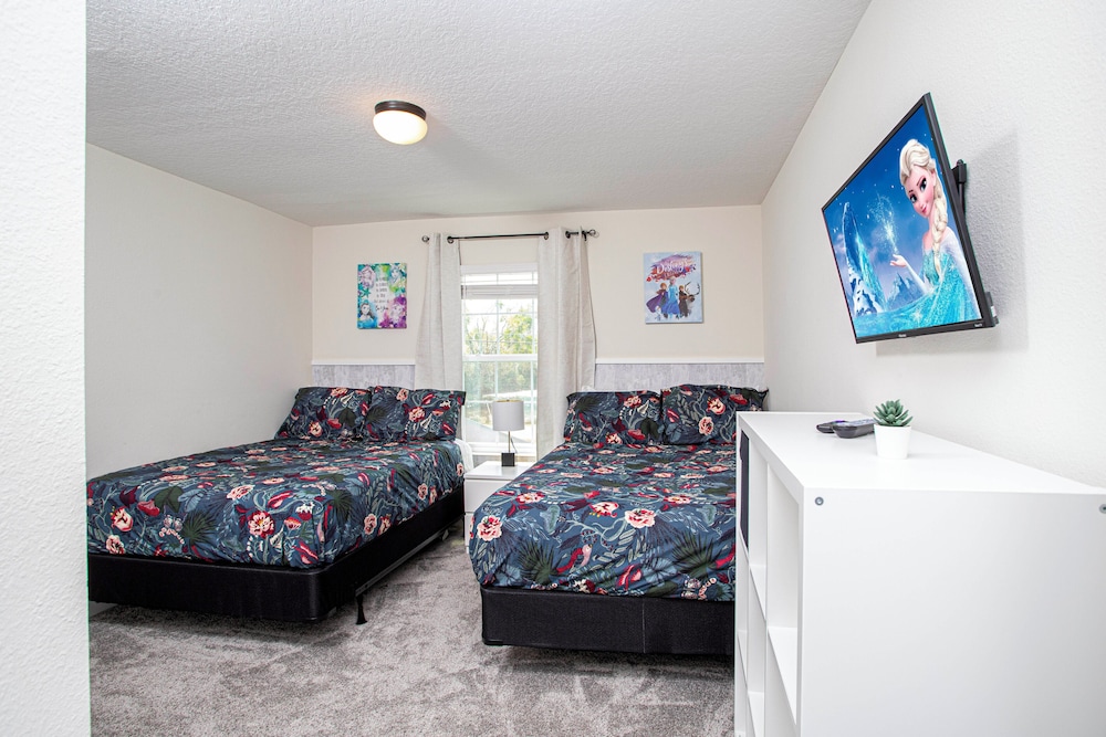 Family Friendly Four Bd w Pool at Storey Lake Resort 5035 - photo 18