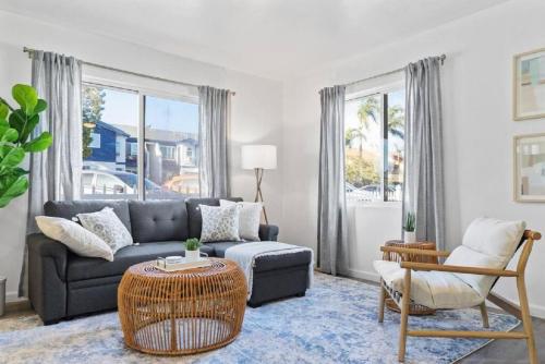 Beachside Bliss 2BR with Fast WiFi — 4-Star Luxury Hotel in San Diego, United States