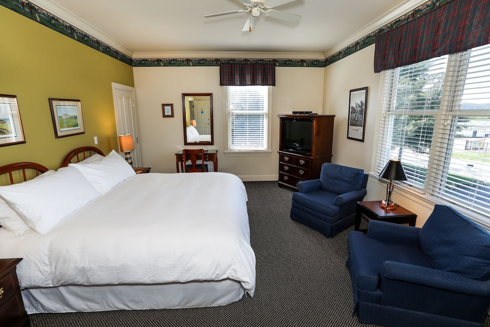 Oakmont Inn - photo 13