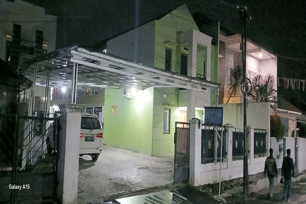 Hotel O Adinda Guest House Syariah in Garut, Indonesia