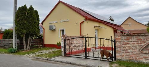 Kalandor szállás - carbon neutral hotel in Kozarmisleny