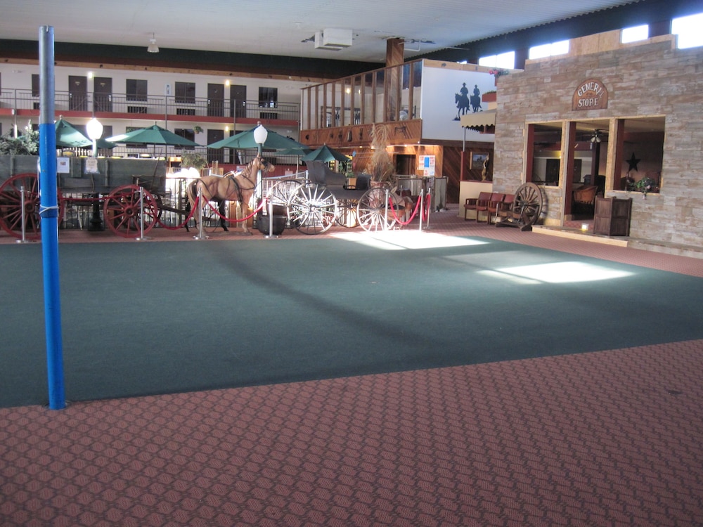 Dodge House Hotel & Convention Center - photo 23