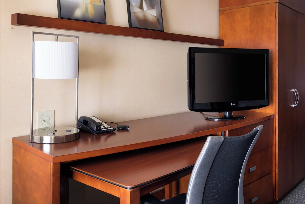 Courtyard by Marriott Sacramento Cal Expo - photo 4