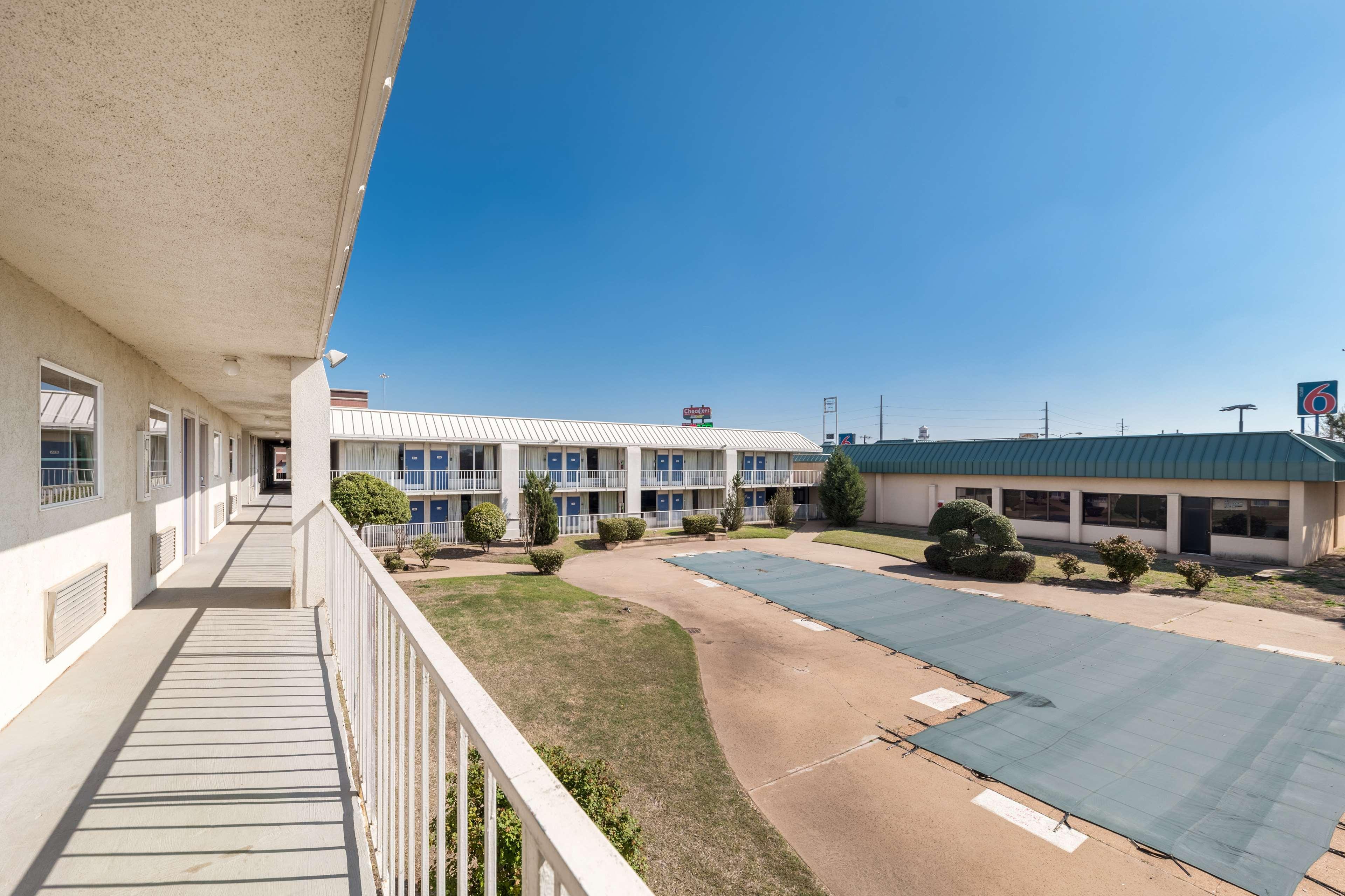 Motel 6 Bricktown - photo 19