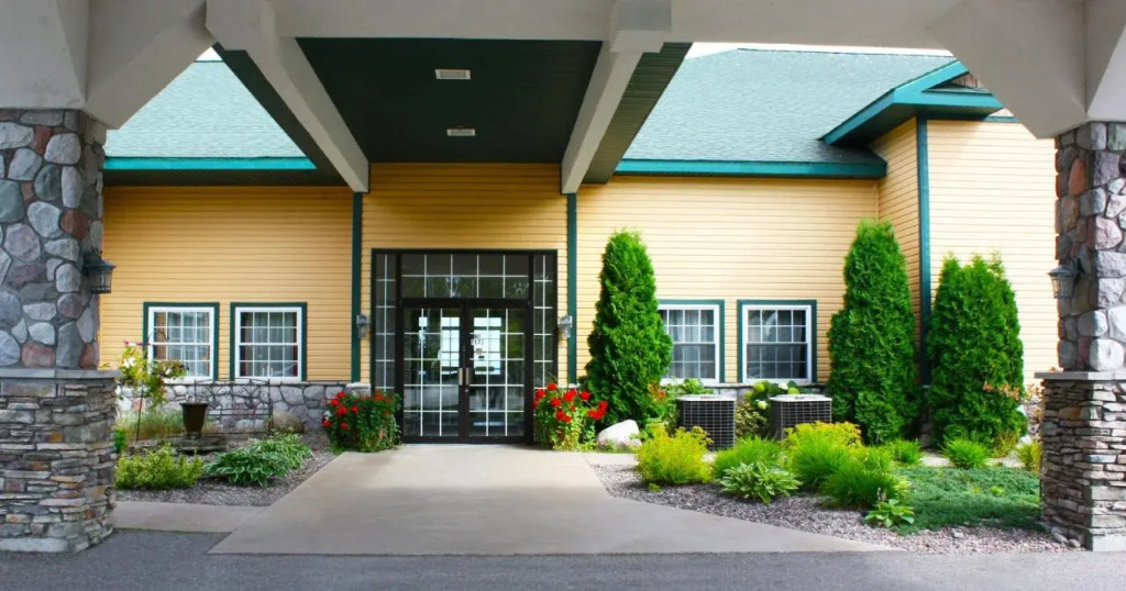 Magnuson Grand Lakefront - photo 21
