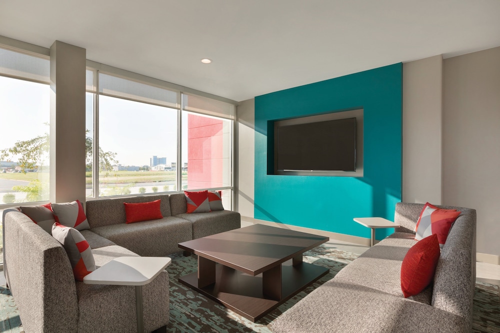 avid hotel Perry National Fairground Area by IHG - photo 24