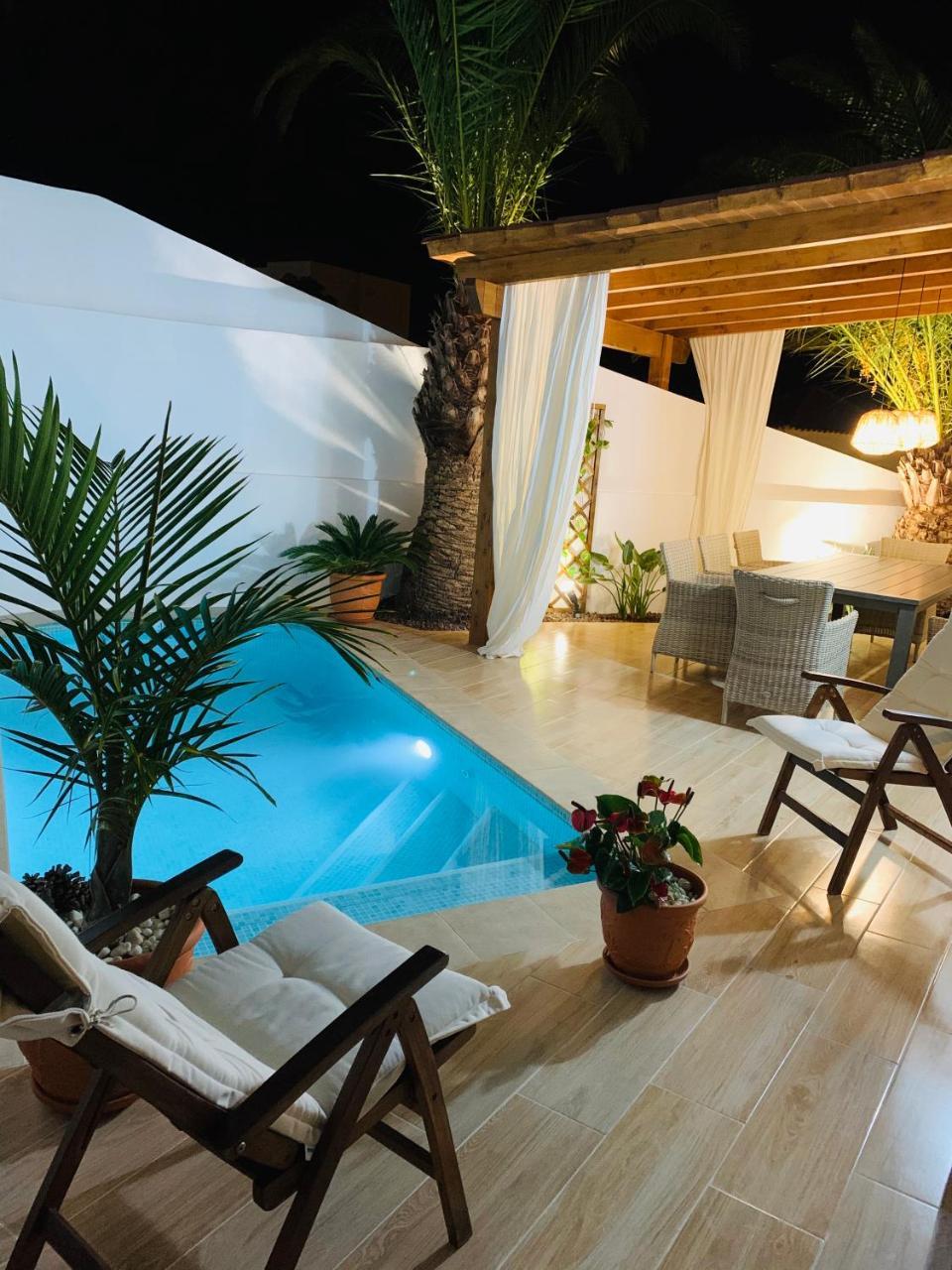 Villa Panoramic Del Atlantico — 4-Star Luxury Hotel in Adeje, Spain