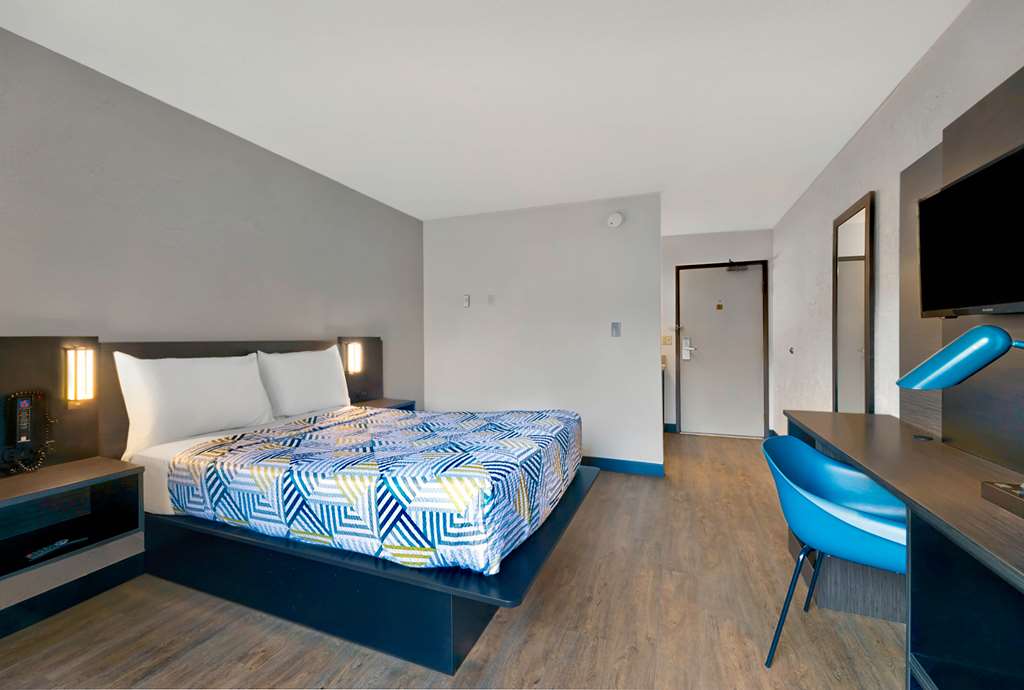 Motel 6 Oak Creek WI - photo 9