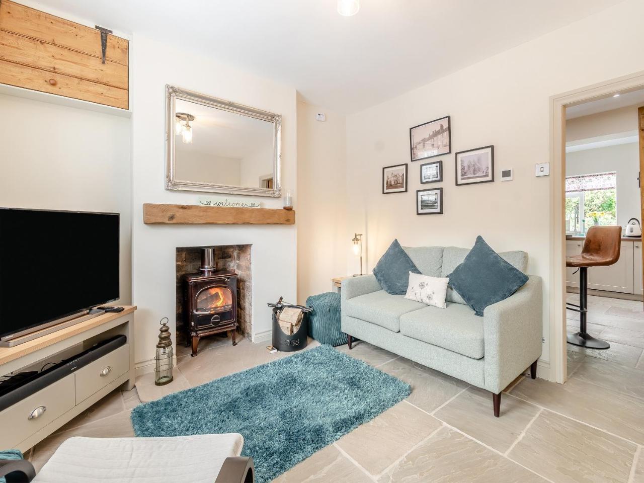 Cherry Blossom Cottage — 4-Star Luxury Hotel in Etton, United Kingdom