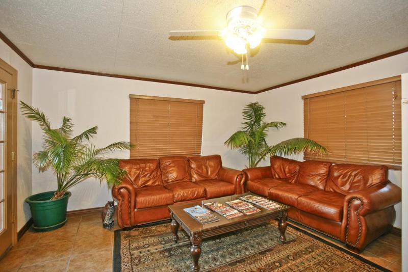 Silver Queen Inn - photo 2