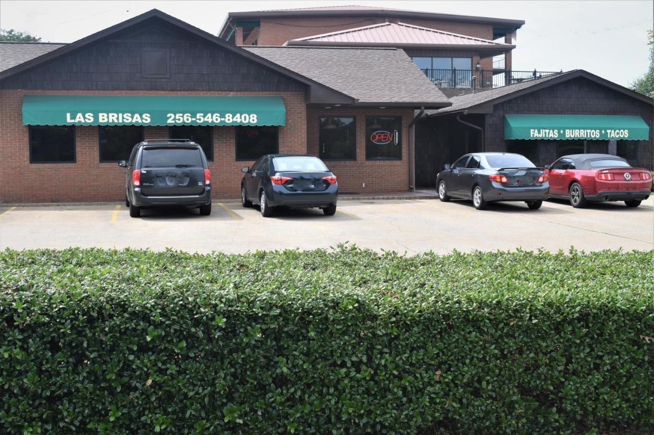 Gadsden Inn & Suites - photo 14