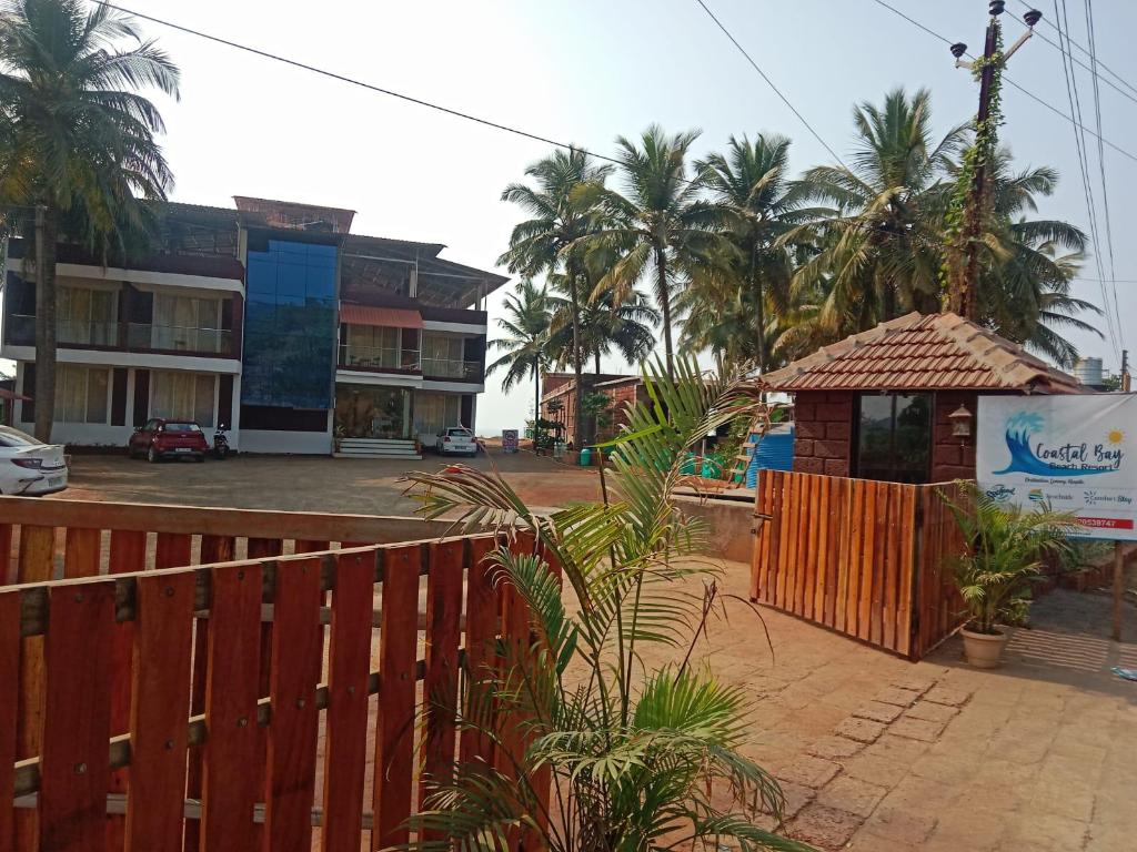Coastal Bay Beach Resort — hotel in Harnai
