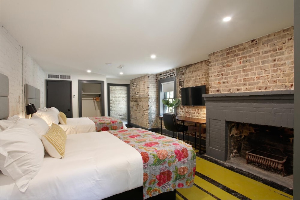 The Present Hotel - photo 12