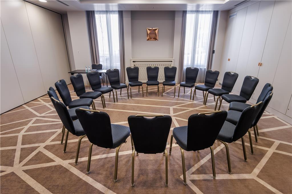 Park Suite Chaircircle