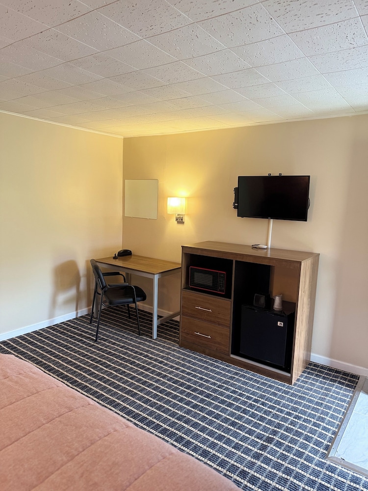 Boone Trail Inn - photo 19
