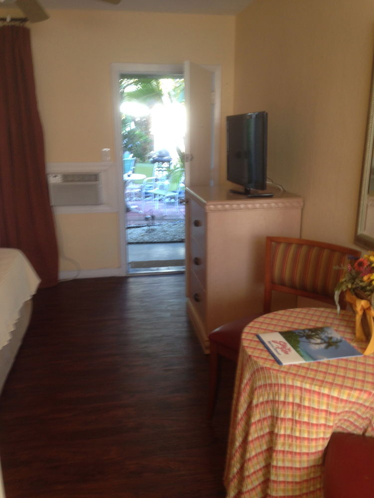 Amber Tides Motel - photo 14