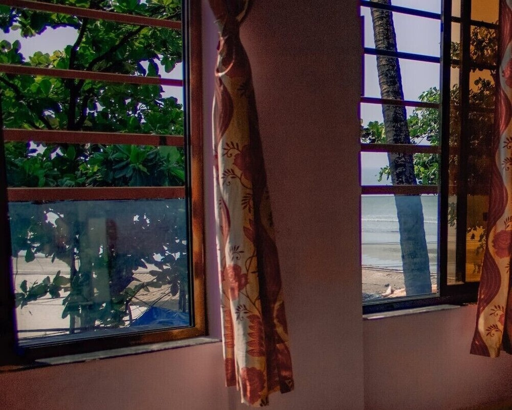This is it Stays Beach View Rooms & Huts — Arambol — photo 3