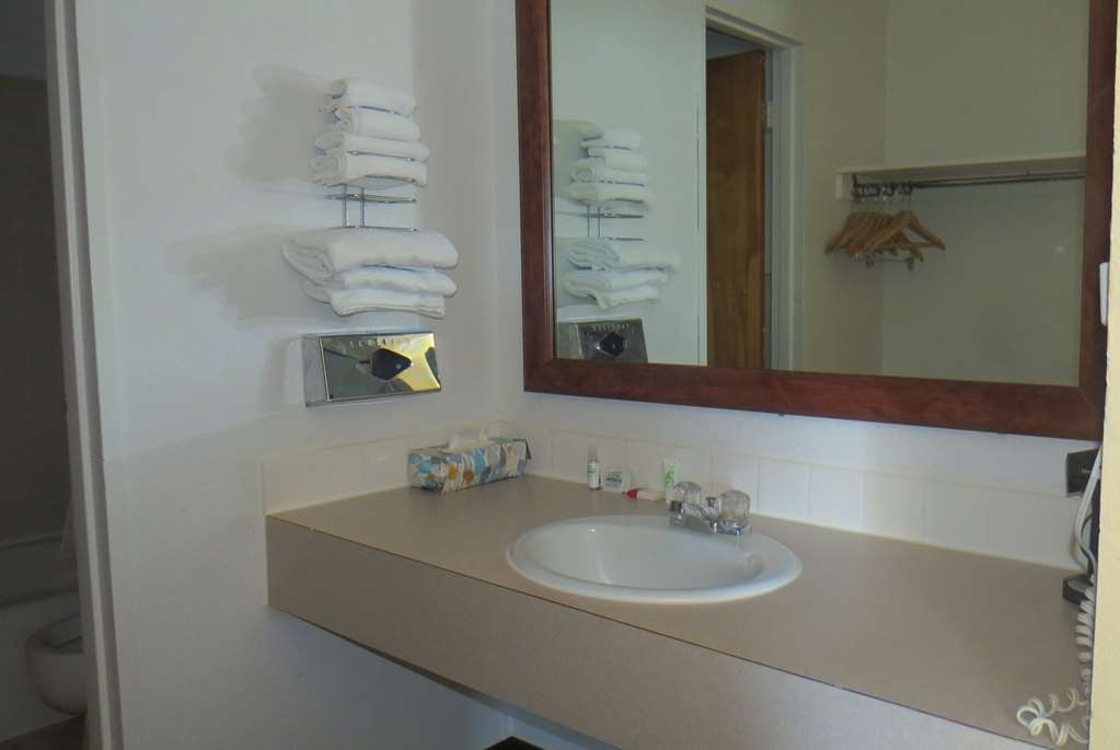 Travelodge by Wyndham Stratton - photo 15