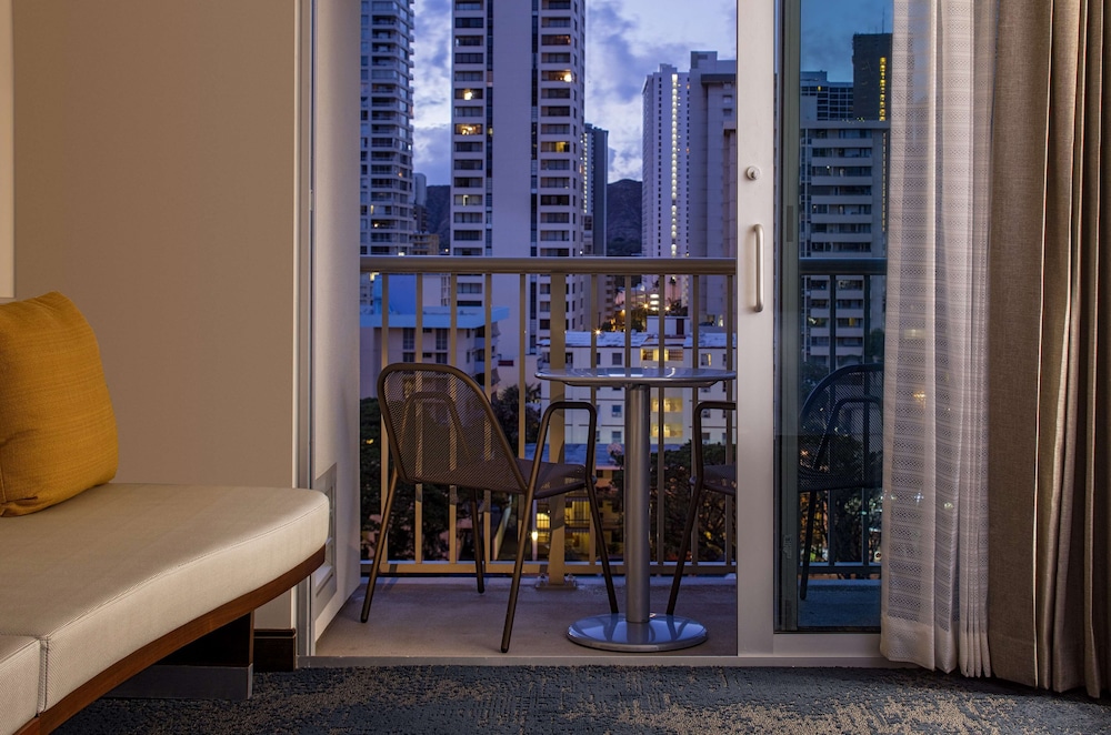 Hilton Garden Inn Waikiki Beach - photo 47