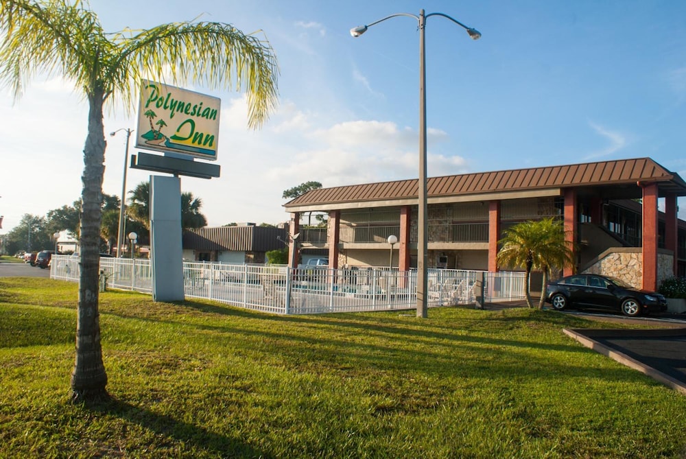 Polynesian Inn - carbon neutral hotel in Saint Cloud