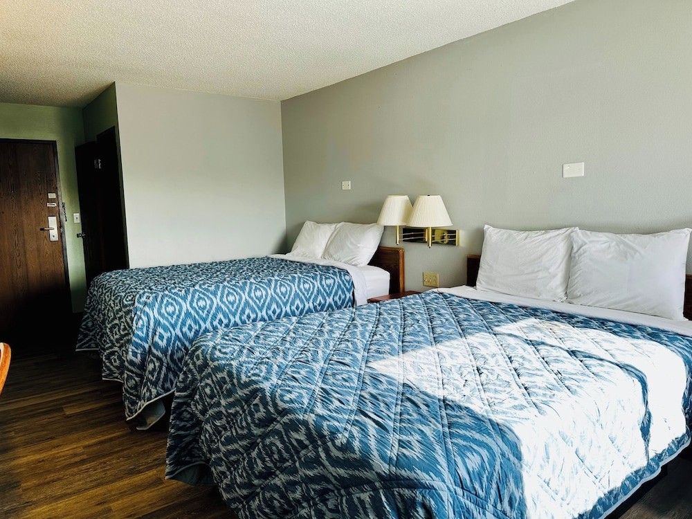 American Inn Ozark - photo 13