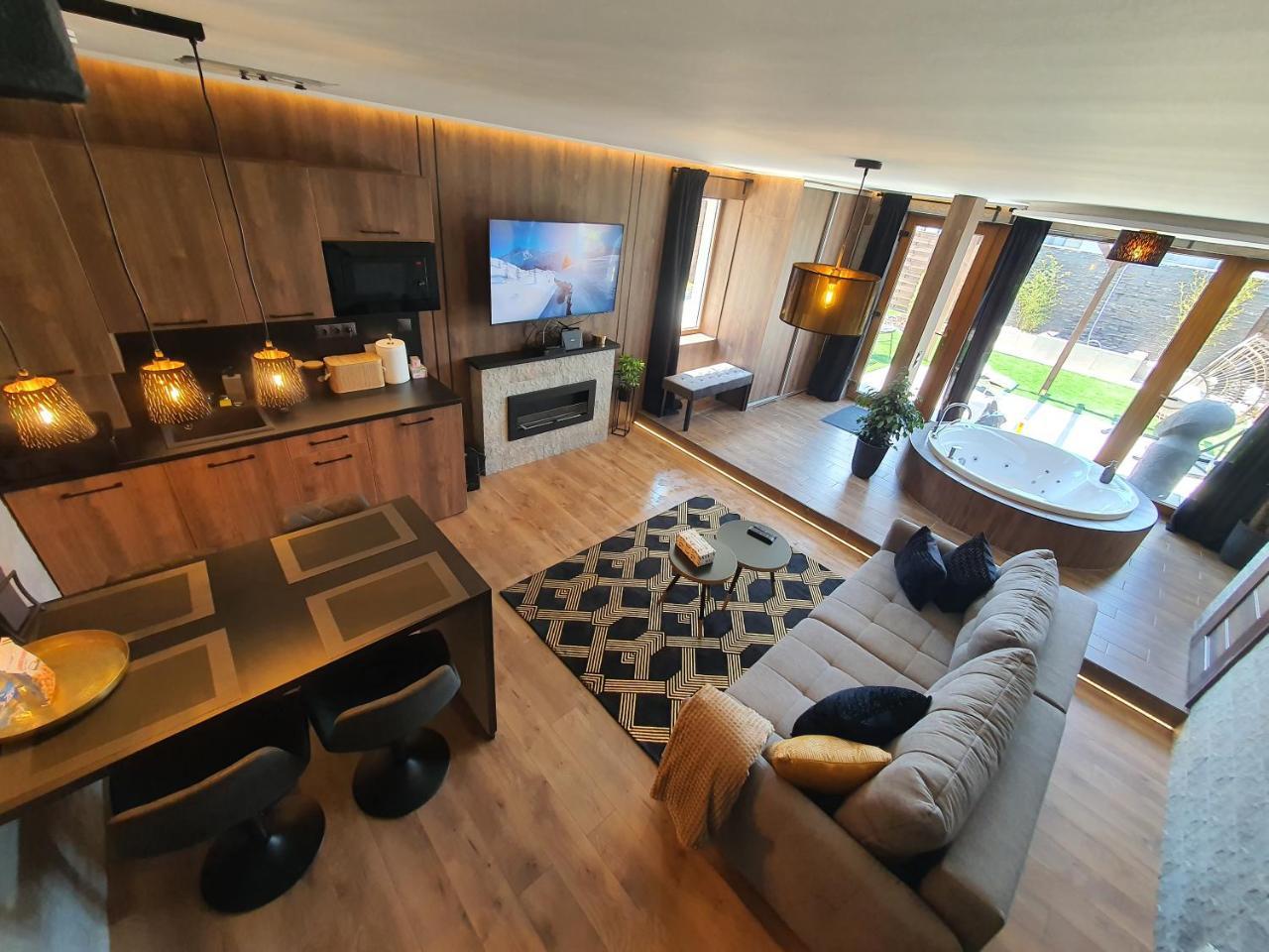 Meru Minivilla in Szeged, Hungary