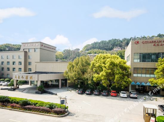 Qijiashan Hotel — 4-Star Luxury Hotel in Ningbo, People's Republic of China