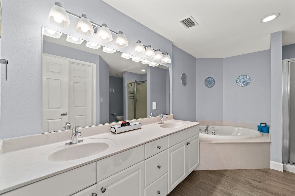 Tidewater Beach Luxury Penthouse With Resort Amenities and a View - photo 16