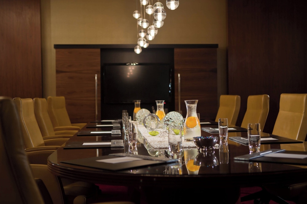 Renaissance Newark Airport Hotel - photo 36