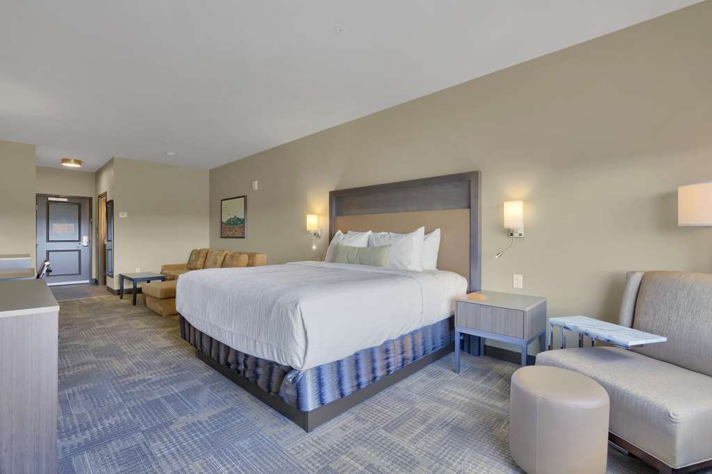 Best Western Plus Fillmore Inn & Suites - photo 18