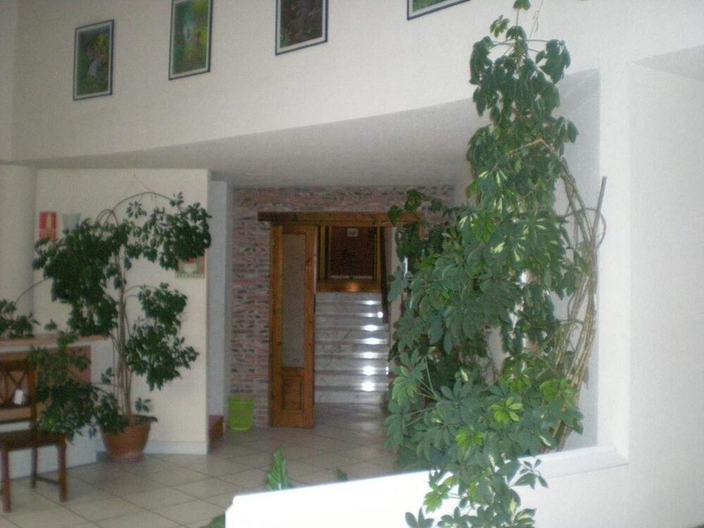 Hotel Viar — Cabezon De La Sal — photo 3