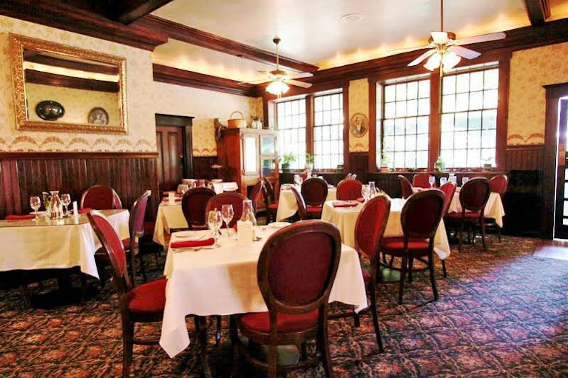 Historic National Hotel & Restaurant - photo 20