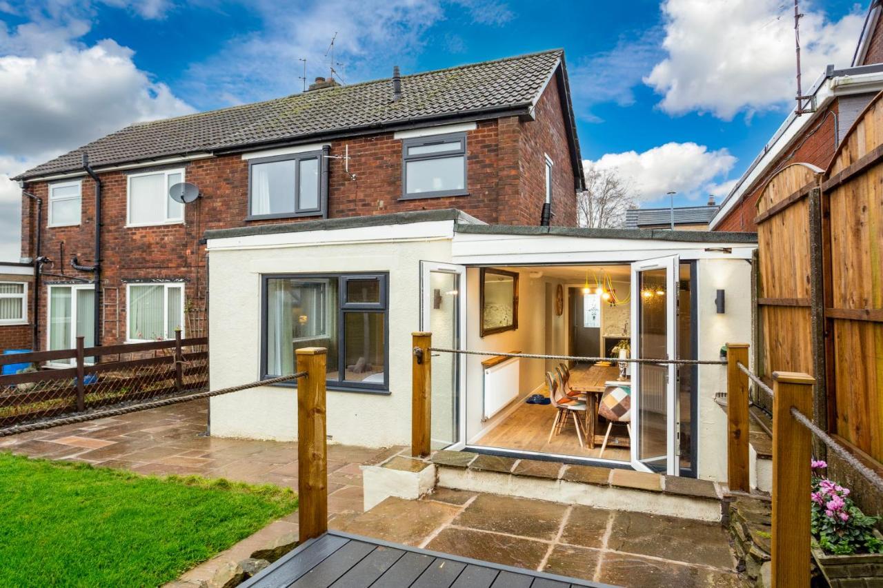 Thieveley Pike View - carbon neutral hotel in Burnley