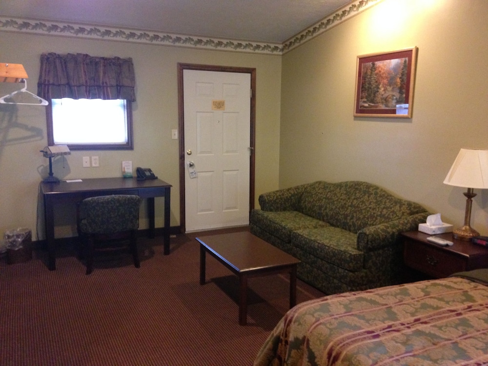 Fred's Inn - photo 5