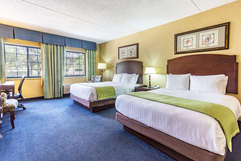 Days Inn & Suites by Wyndham Mesa Near Phoenix - photo 18