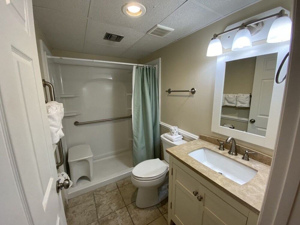 Royal Garden Resort 1205 2 Bedroom Condo by RedAwning - photo 7