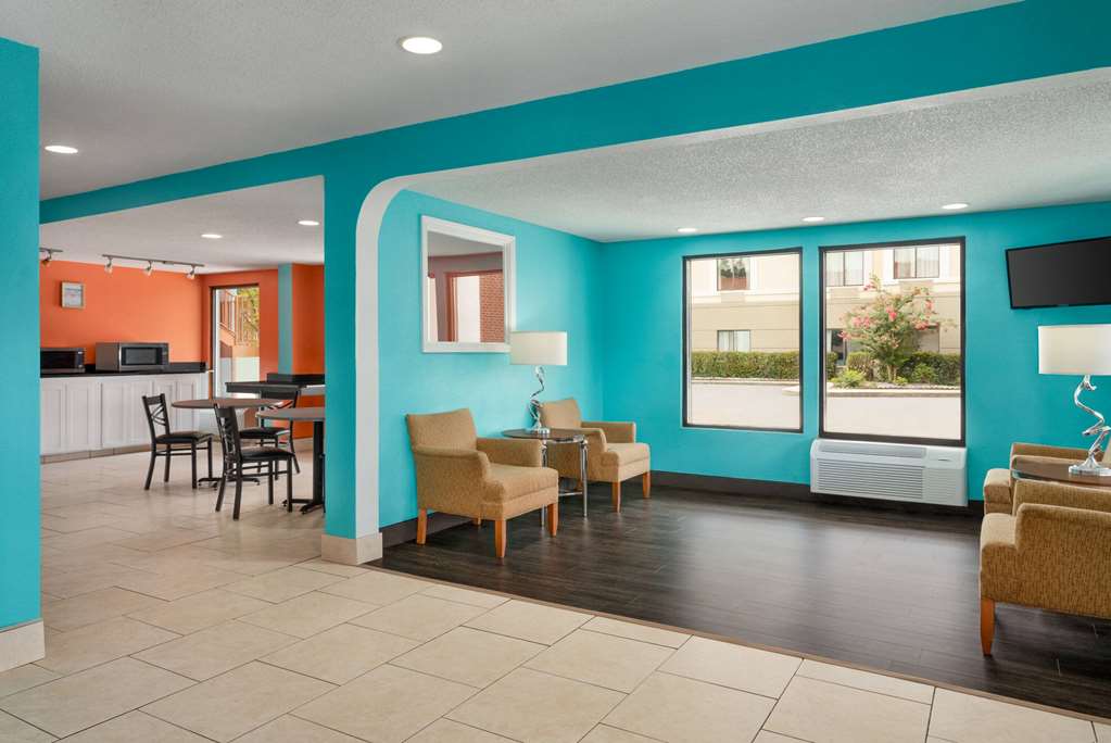 Howard Johnson by Wyndham Chattanooga Lookout Mountain I 24 - photo 11