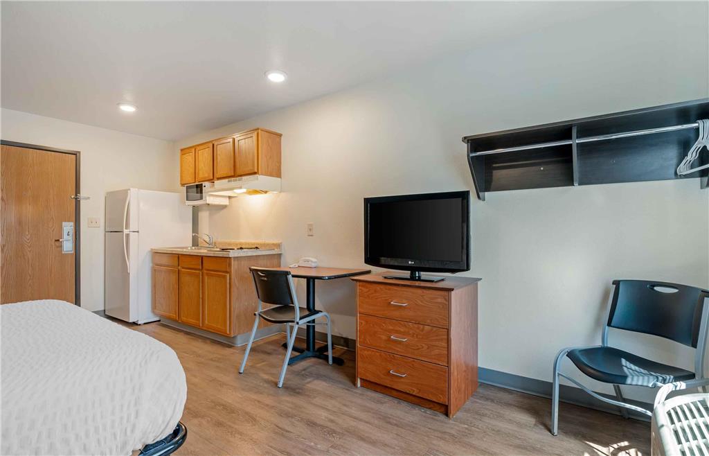 Extended Stay America Select Suites Indianapolis Lawrence - photo 6