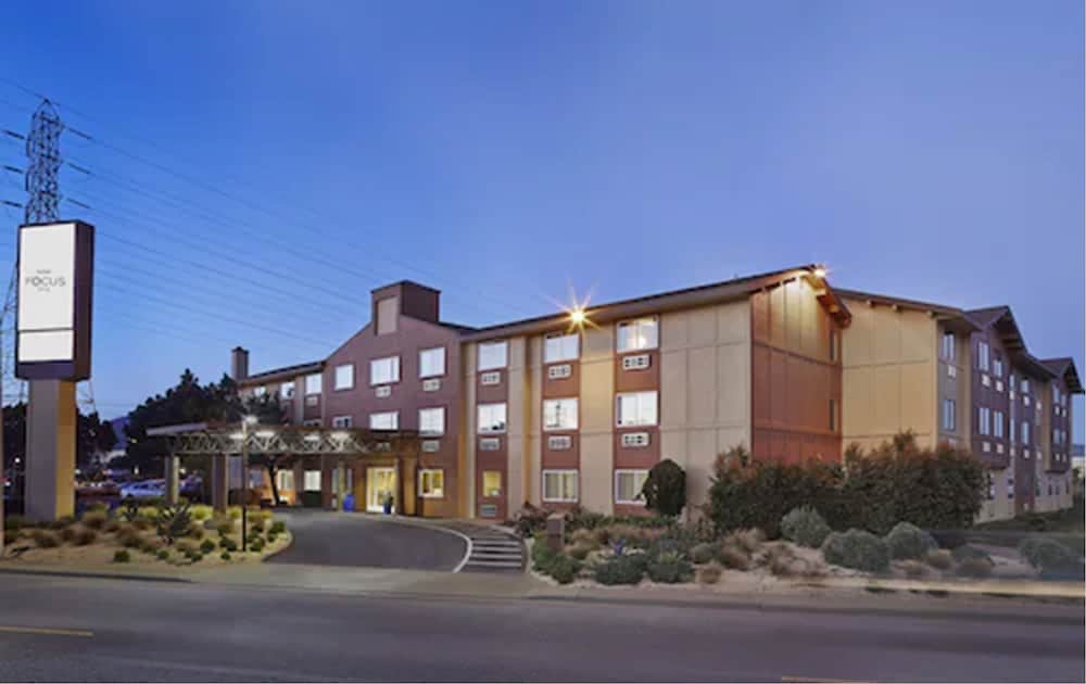 Hotel Focus Sfo - photo 30