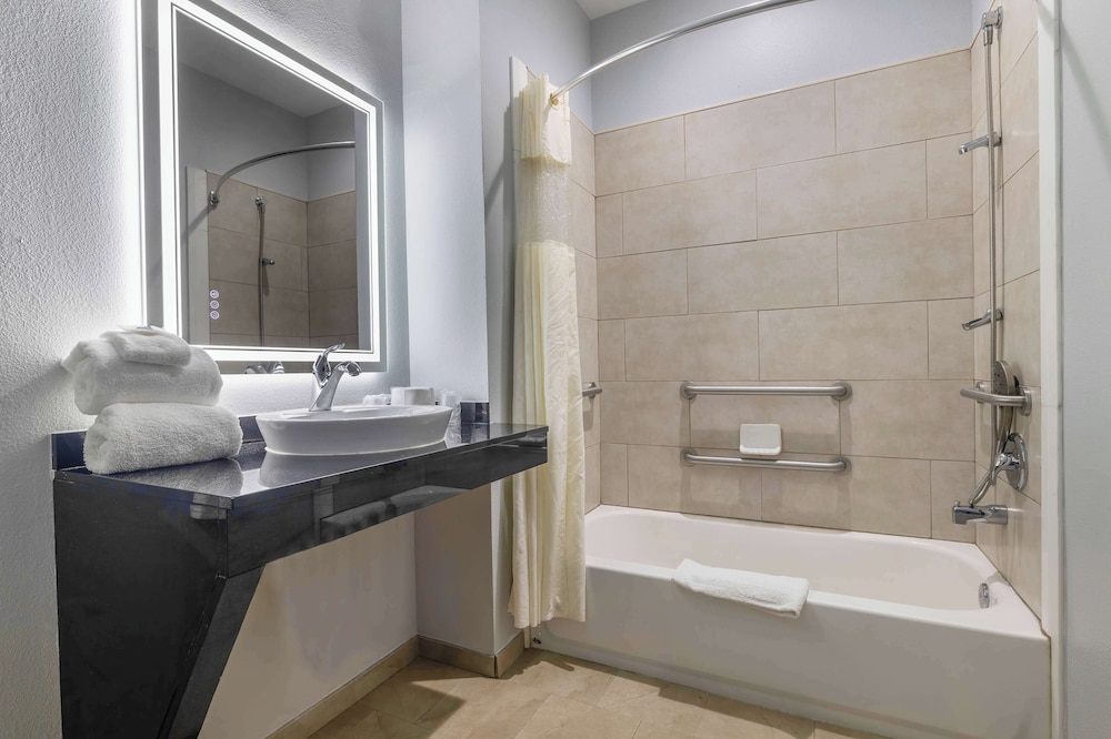 Studio 6 Suites Texas City Tx I 45 South - photo 29