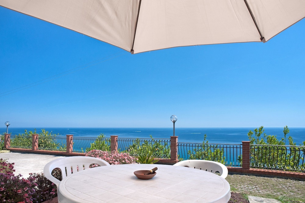 Le Terrazze Appartamenti Vacanze — 4-Star Luxury Hotel in San Remo, Italy