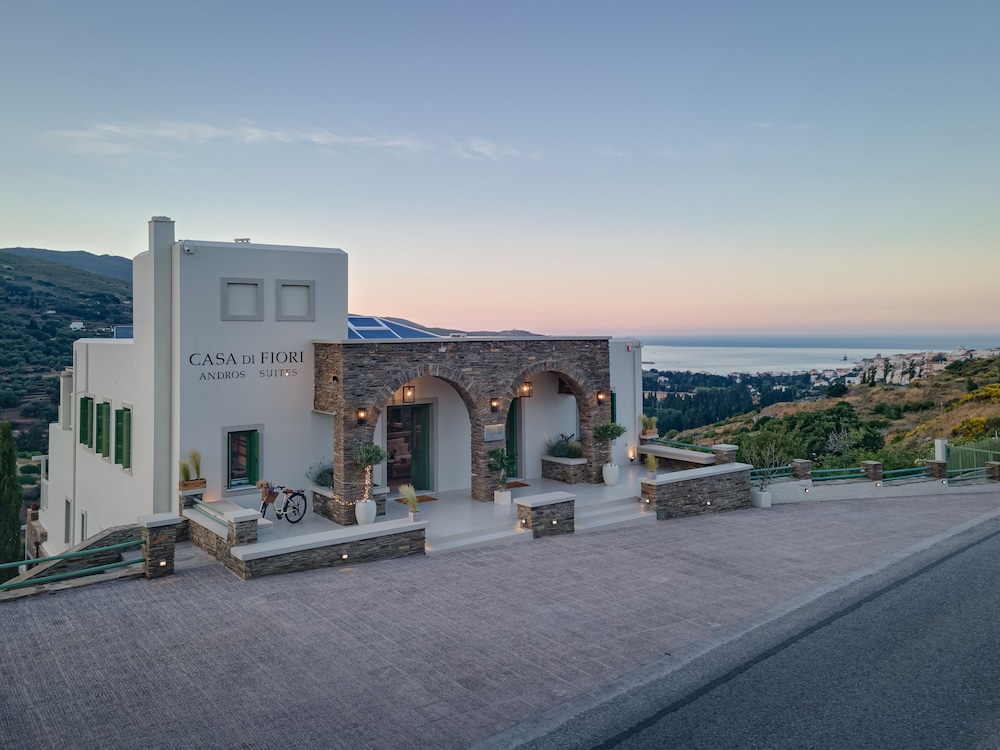 Casa Di Fiori Andros Suites — 4-Star Luxury Hotel in Andros, Greece