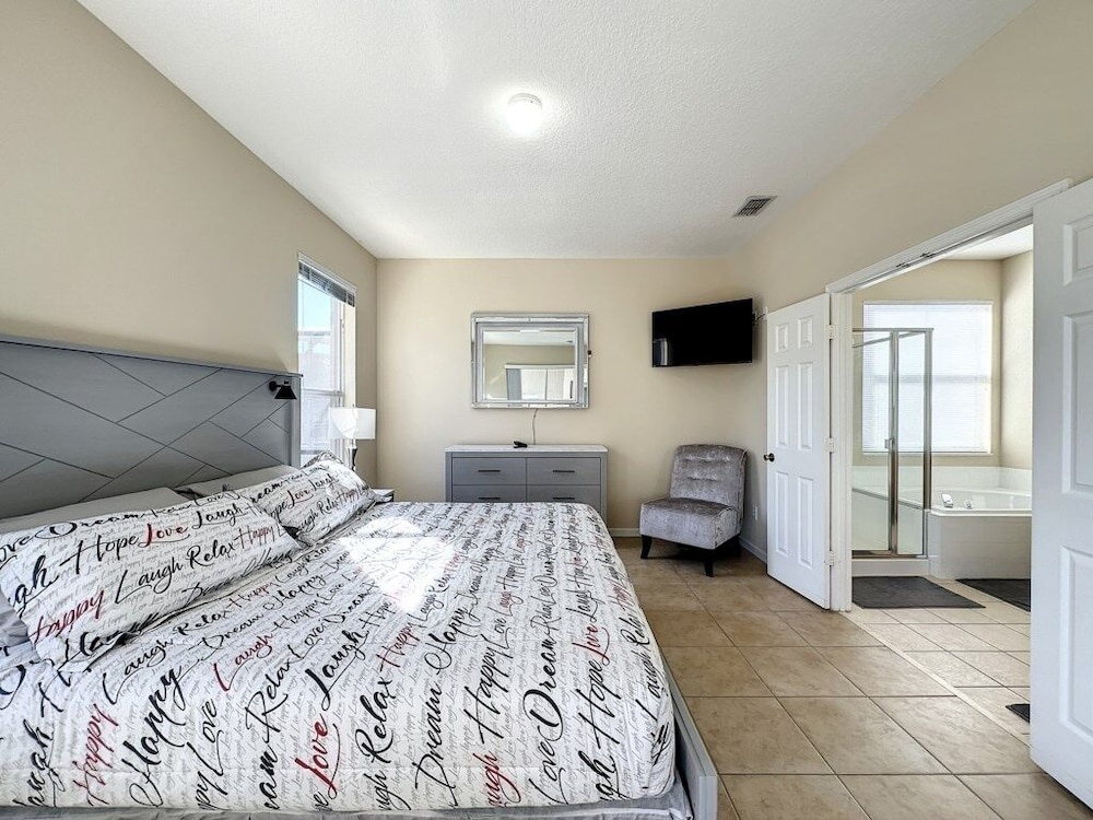 Luxury 6bd 3.5ba Pool Home In Windsor Palms Resort 6 Bedroom Villa by RedAwning - photo 10