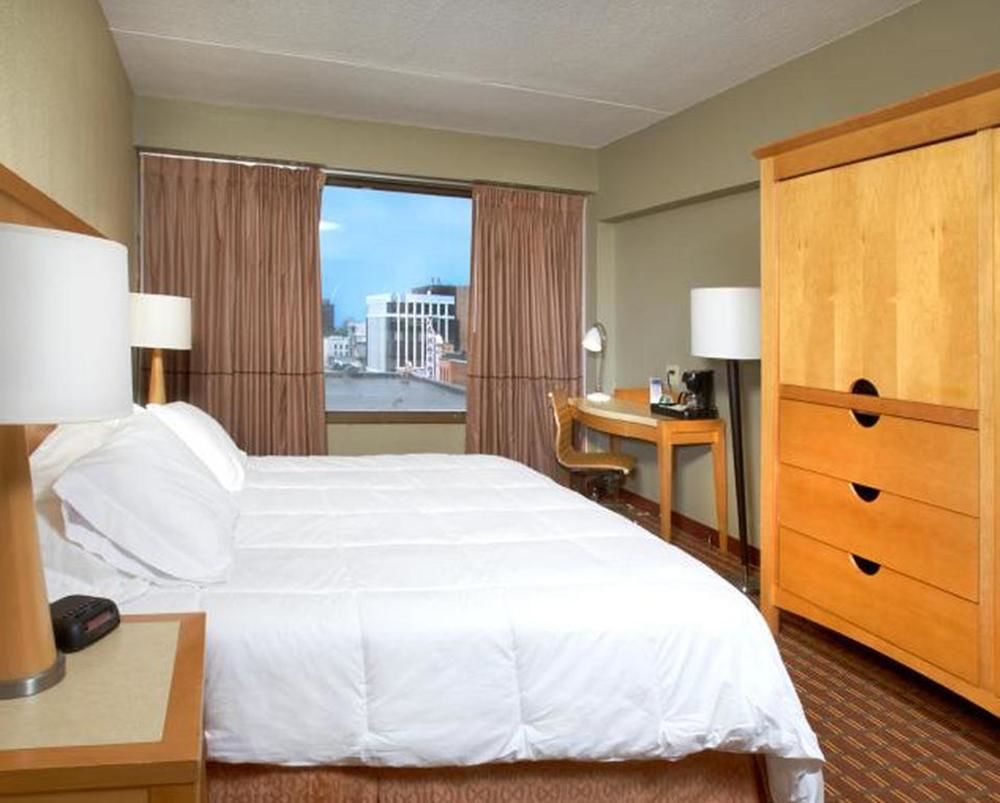 Avalon — hotel in Erie