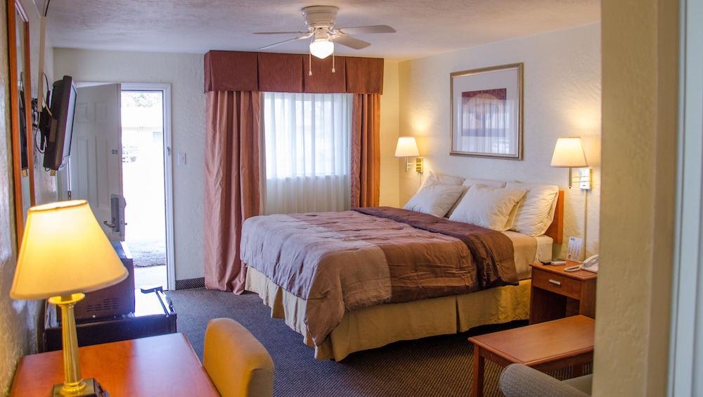 Budget Inn and Suites Colby - photo 11