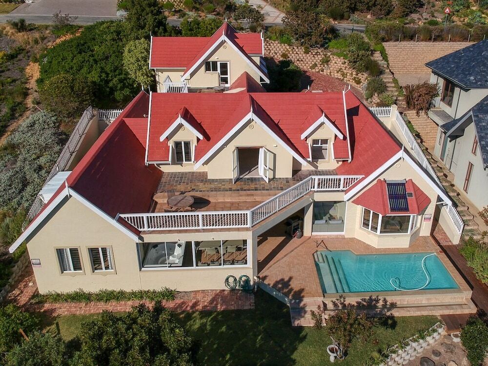 Compass Property Solutions - carbon neutral hotel in Knysna