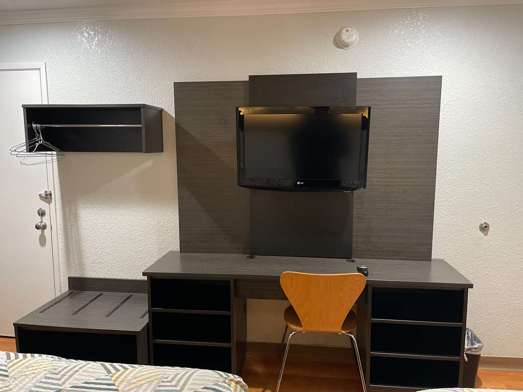 Motel 6 Sacramento CA Downtown - photo 11